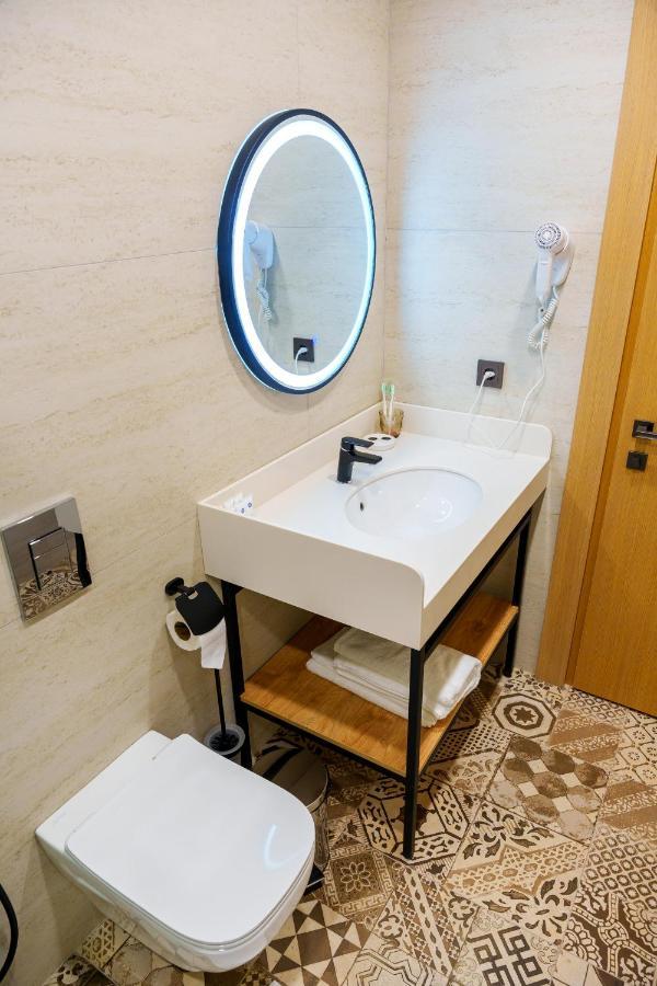Dami Almaty Hotel Eksteriør bilde