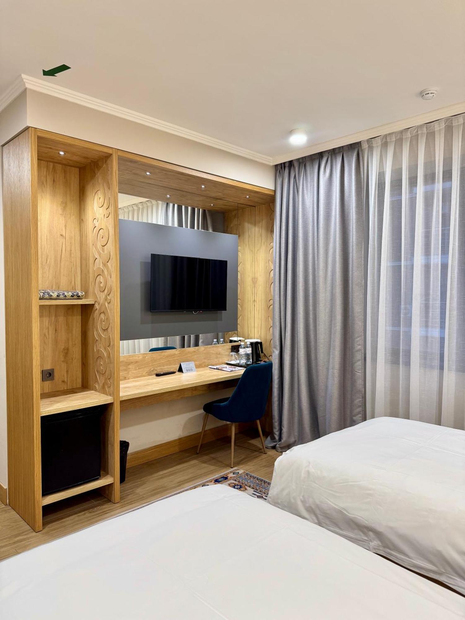 Dami Almaty Hotel Eksteriør bilde